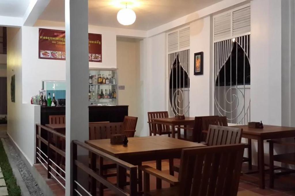 Ropanha Boutique Hotel Sihanoukville Exterior photo