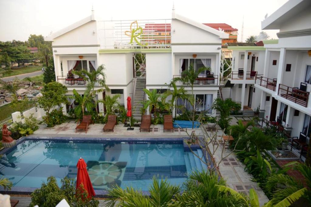 Ropanha Boutique Hotel Sihanoukville Exterior photo