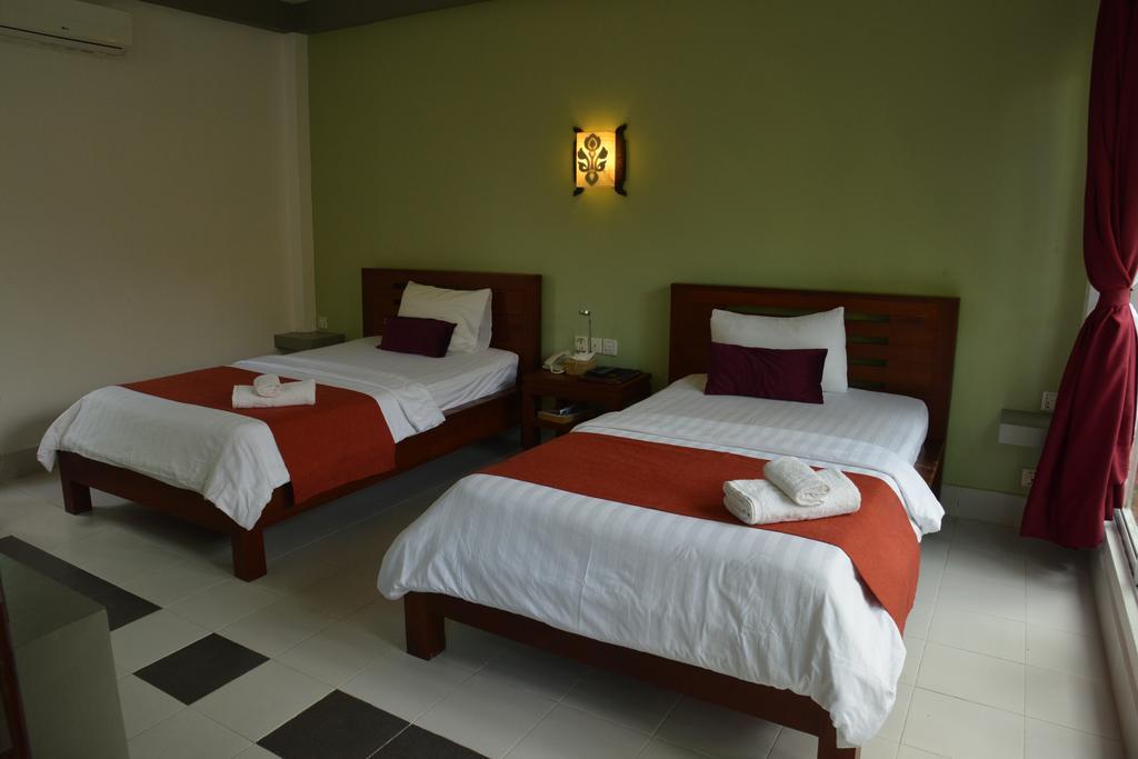 Ropanha Boutique Hotel Sihanoukville Exterior photo