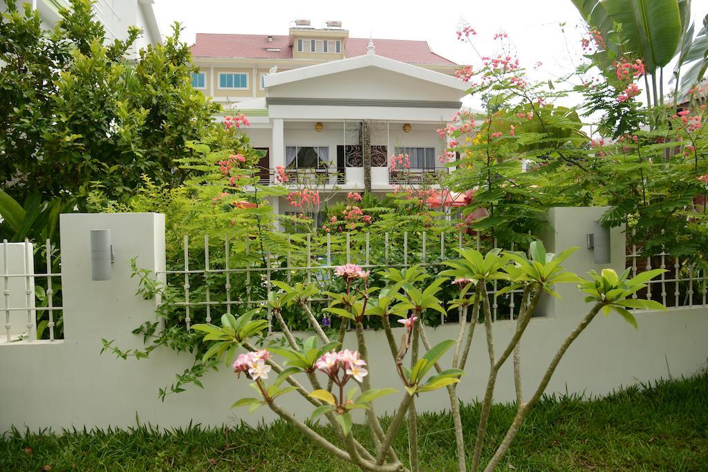 Ropanha Boutique Hotel Sihanoukville Exterior photo